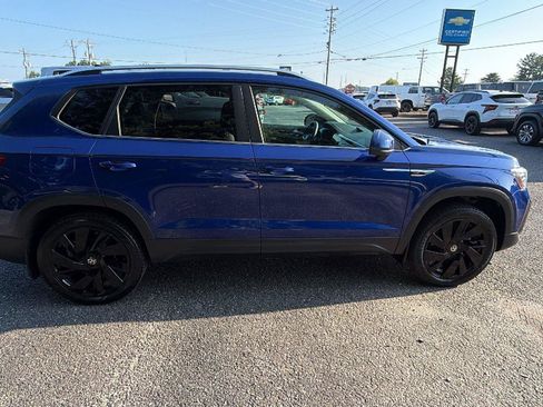 Used 2024 Volkswagen Taos SEL AWD/4WD image 7