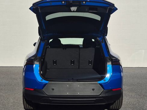 New 2026 Chevrolet Equinox EV LT image 25