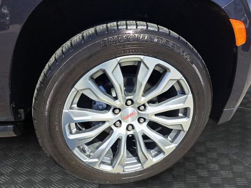 Used 2023 GMC Yukon Denali AWD/4WD image 17