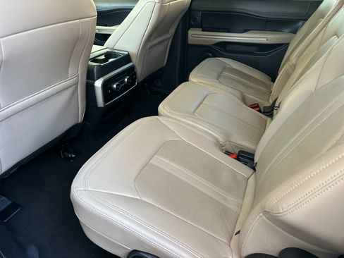 Used 2024 Ford Expedition Max Limited image 13