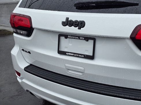 Used 2015 Jeep Grand Cherokee Altitude image 13