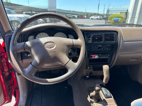 Used 2001 Toyota Tacoma 4x4 Xtracab V6 image 15