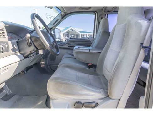 Used 2003 Ford F350 XLT image 7