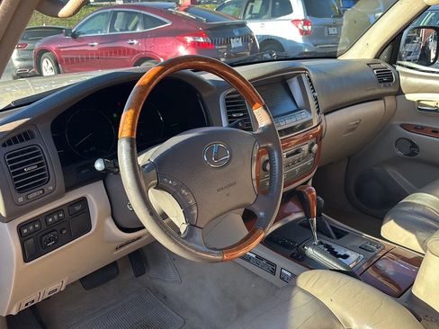 Used 2005 Lexus LX 470 4WD image 16