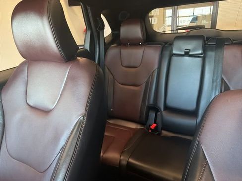 Used 2022 Ford Edge Titanium w/ Equipment Group 301A image 14