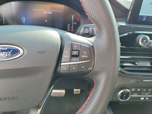 Used 2023 Ford Escape ST-Line image 18