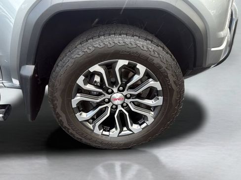 Used 2025 GMC Canyon Denali AWD/4WD image 19