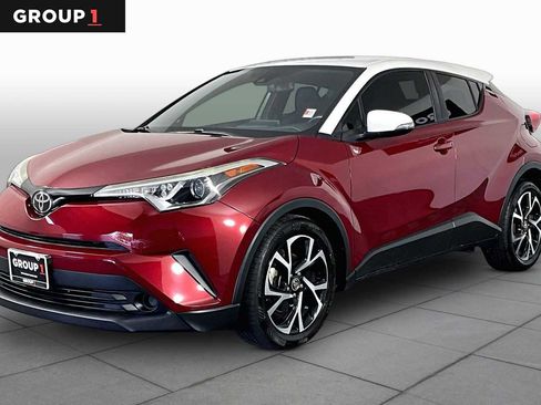 Used 2018 Toyota C-HR XLE FWD image 1