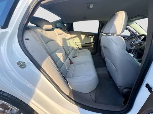 Used 2022 Chevrolet Malibu LT FWD image 30