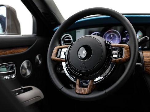 New 2025 Rolls-Royce Ghost image 7