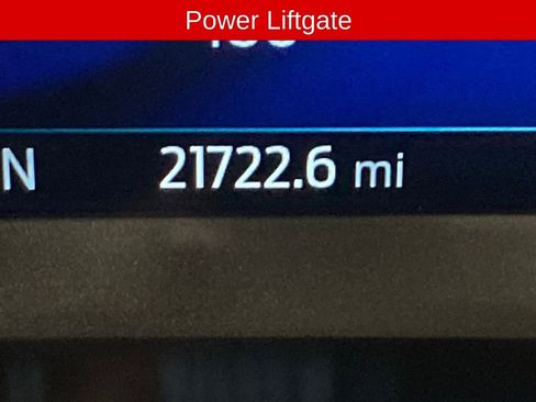 Used 2022 Ford Escape Titanium w/ Class II Trailer Tow Package image 7