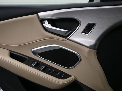 Certified 2024 Acura RDX SH-AWD image 5