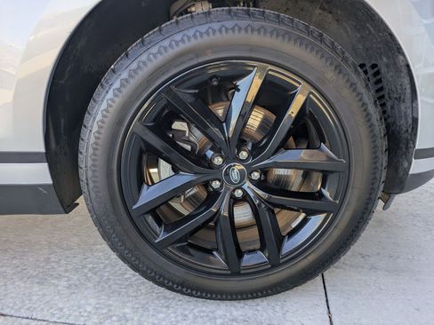 Certified 2024 Land Rover Range Rover Velar S image 32