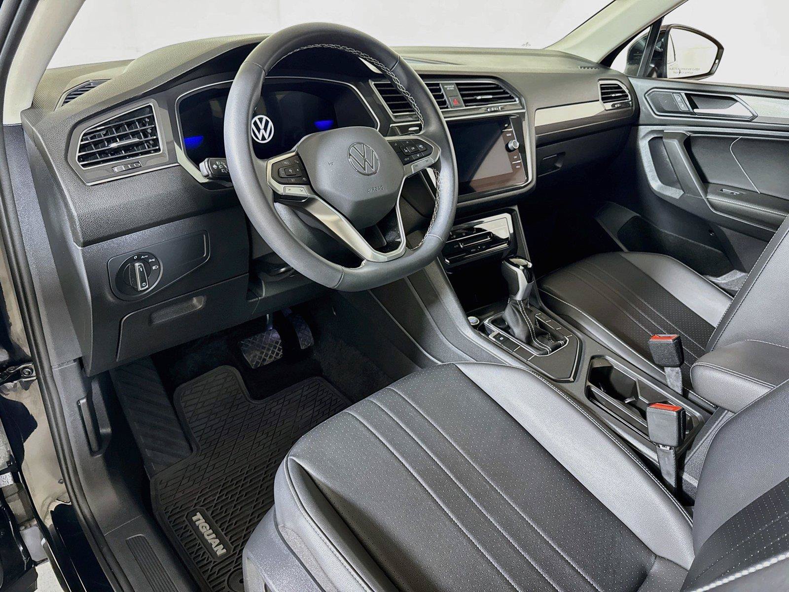 Used 2023 Volkswagen Tiguan SE FWD image 7