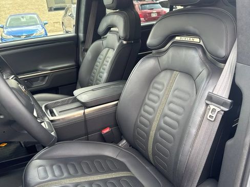 Used 2025 Rivian R1S Adventure AWD/4WD image 5