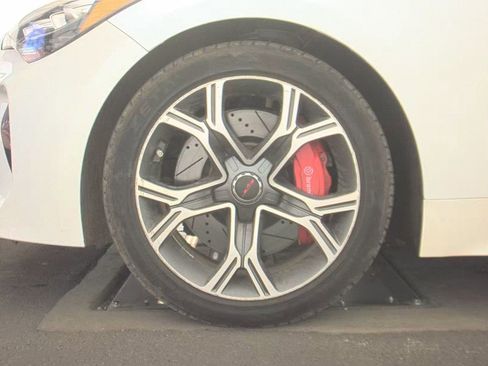 Used 2019 Kia Stinger GT2 AWD/4WD image 13