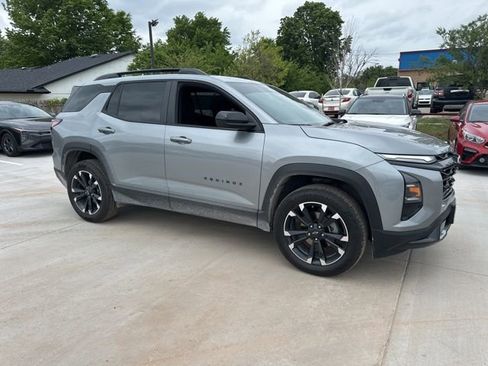 Used 2025 Chevrolet Equinox RS image 16