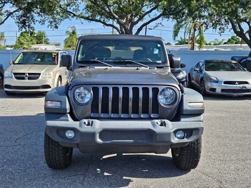 Used 2018 Jeep Wrangler Sport AWD/4WD image 2