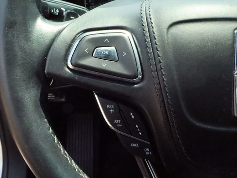 Used 2020 Lincoln MKZ Reserve FWD image 15