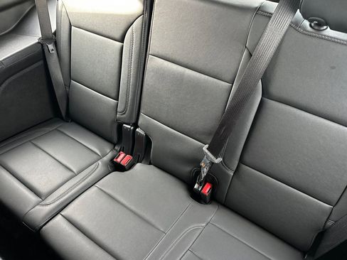 Used 2025 Chevrolet Tahoe LT image 17