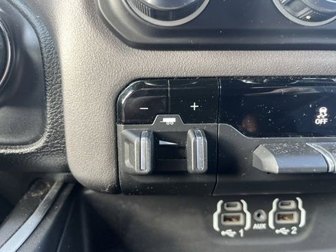 Used 2021 RAM 1500 Big Horn image 14