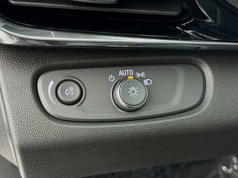 New 2026 Buick Envista Sport Touring w/ Convenience I Package FWD image 10