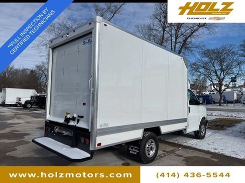 Used 2025 GMC Savana 3500 w/ Power Convenience Package RWD image 4