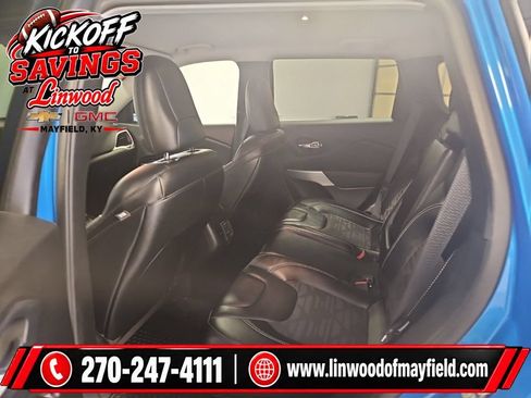 Used 2022 Jeep Cherokee Latitude AWD/4WD image 11