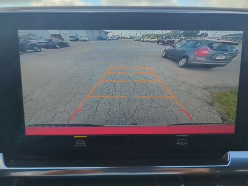 Used 2024 Chevrolet Silverado 1500 LT image 22