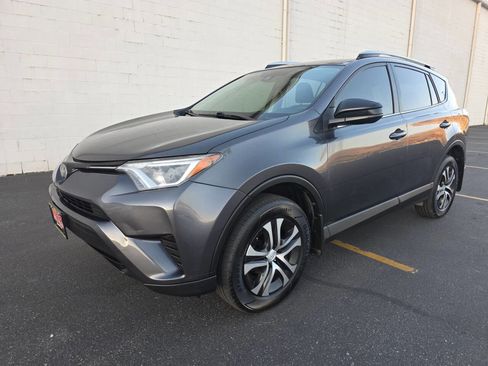 Used 2017 Toyota RAV4 LE image 3