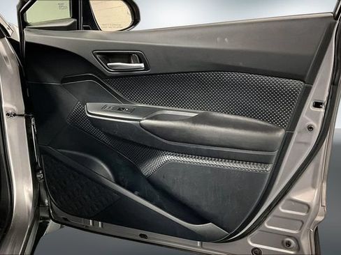 Used 2018 Toyota C-HR XLE FWD image 24