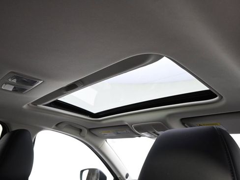 Used 2020 MAZDA CX-5 Touring image 17