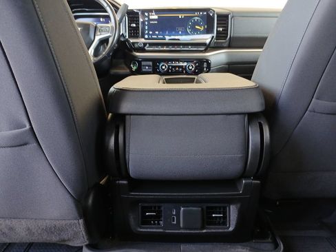Used 2022 Chevrolet Silverado 1500 LT w/ Protection Package RWD image 22