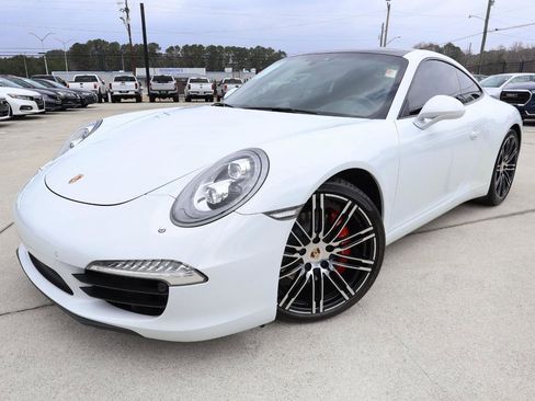 Used 2015 Porsche 911 Carrera S image 2