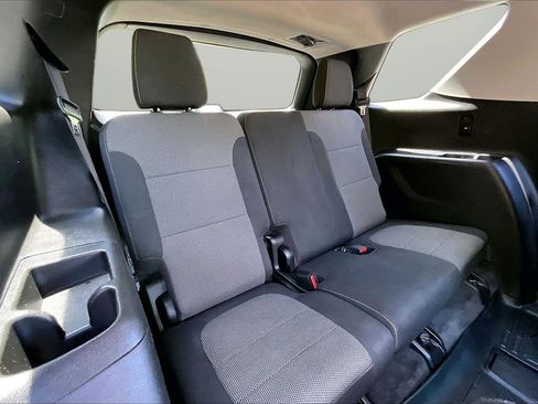 Used 2018 Chevrolet Traverse LT FWD image 24