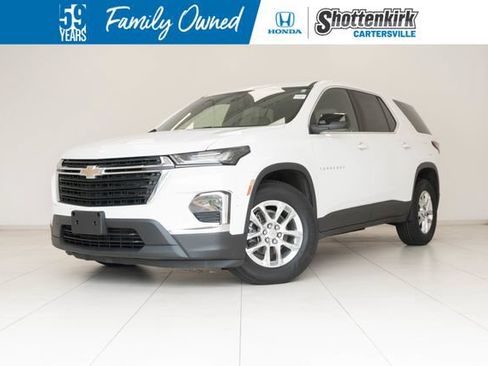 Used 2023 Chevrolet Traverse LS FWD image 1