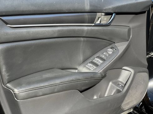 Used 2020 Honda Accord Sport image 8