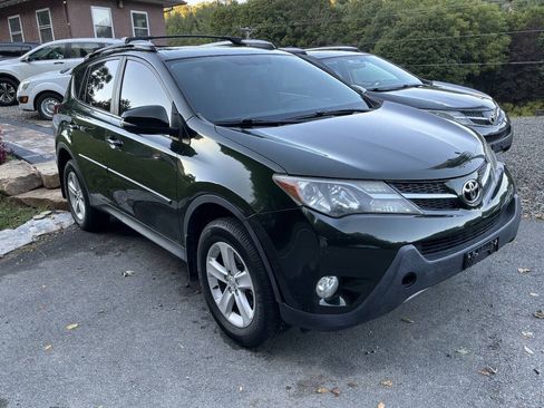 Used 2013 Toyota RAV4 XLE AWD/4WD image 2