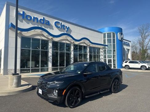 Used 2023 Hyundai Santa Cruz Night image 2