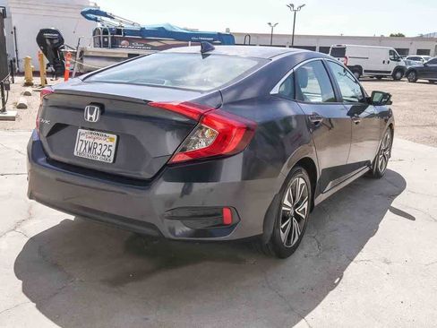 Used 2017 Honda Civic EX-T image 9