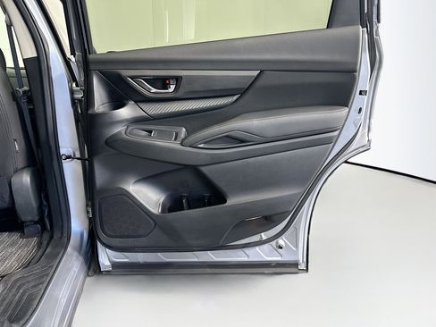 Used 2025 Subaru Ascent Premium image 31