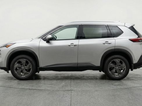 Used 2025 Nissan Rogue SV FWD image 5