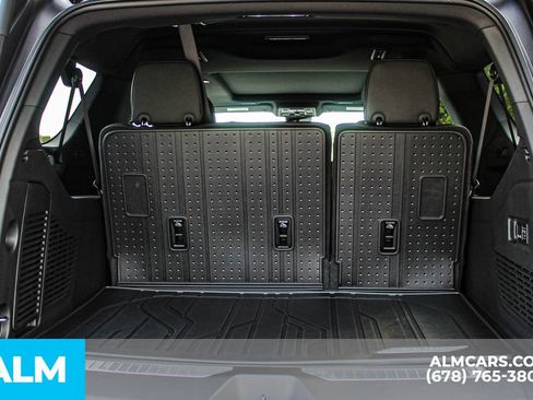 Used 2026 Chevrolet Suburban RST w/ Comfort Package AWD/4WD image 24