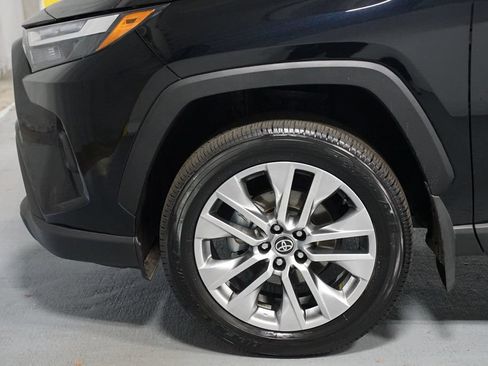 Certified 2025 Toyota RAV4 XLE Premium AWD/4WD image 5