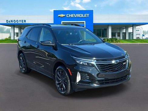 Used 2023 Chevrolet Equinox RS AWD/4WD image 7