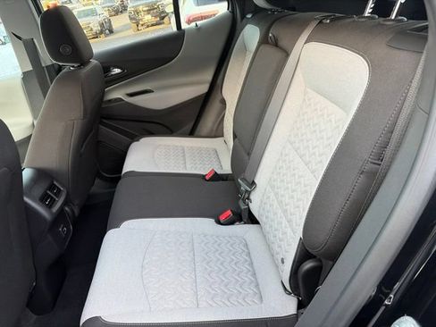 Used 2024 Chevrolet Equinox LS w/ LS Convenience Package FWD image 9