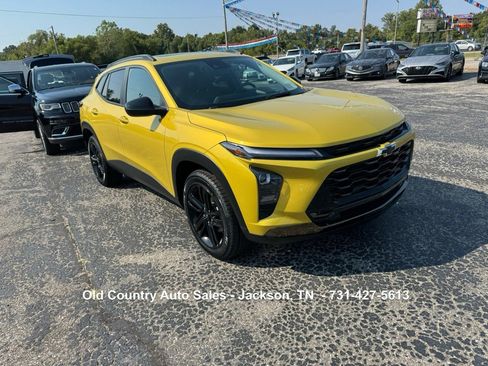 Used 2024 Chevrolet Trax ACTIV w/ Sunroof Package image 4