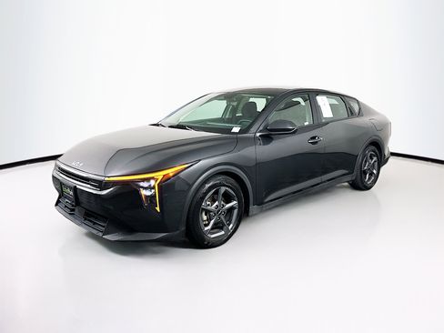 Used 2025 Kia K4 LXS FWD image 3