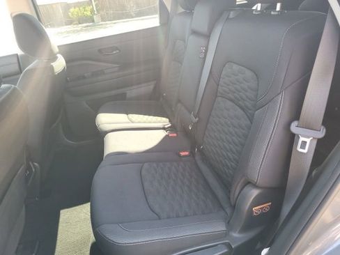 Used 2024 Nissan Pathfinder SV w/ Black Appearance Package FWD image 25