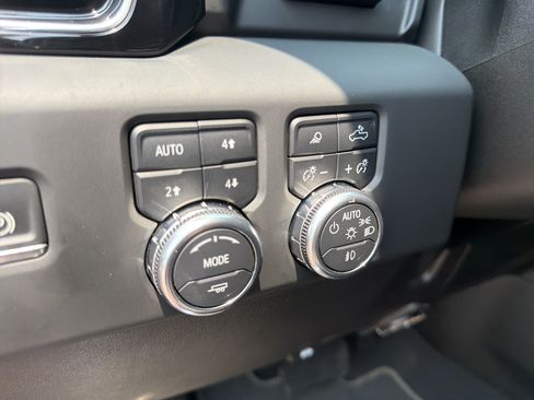 Used 2024 GMC Sierra 3500 Denali w/ Denali Reserve Package AWD/4WD image 36